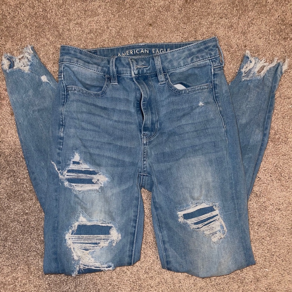 AEO ripped skinny jeans